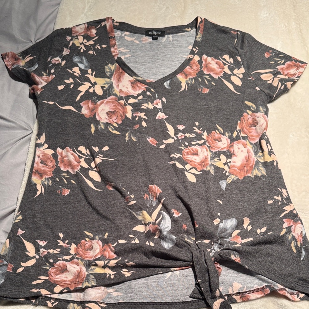 Eclipse Rose Print Gray Women's Tee